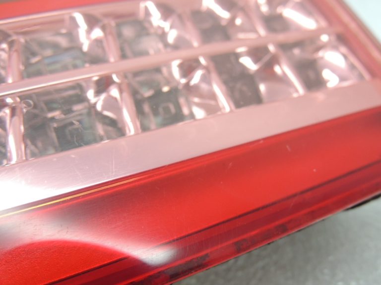 Citroen C5 RD salons Aizmugurējais labās puses iekšējais aizmugurējais lukturis Aizmugurējais lukturis 6350JQ