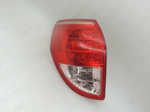 Toyota Rav 4 II XA30 2005-2006 aizmugurējais kreisais ārējais aizmugurējais lukturis 8156142090