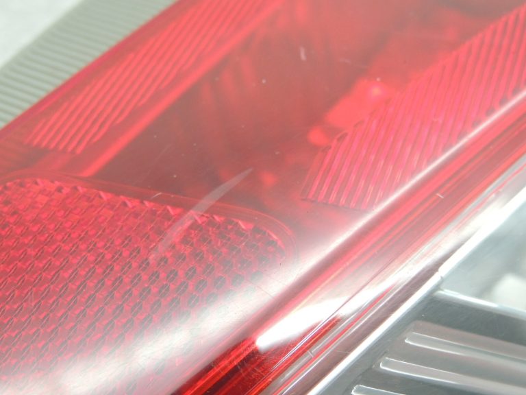 Toyota Yaris XP13 Aizmugurējais labais aizmugurējais lukturis 815510D370 81551-0D370