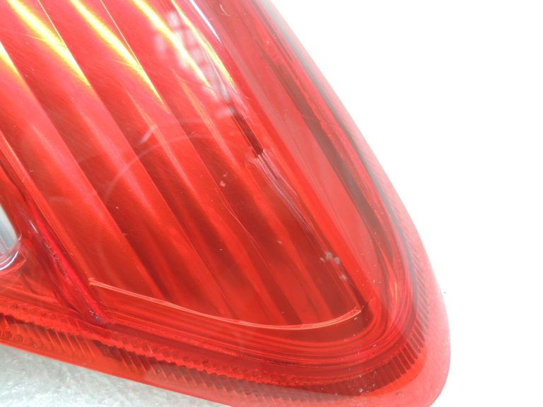Toyota Yaris XP13 Aizmugurējais labais aizmugurējais lukturis 815510D370 81551-0D370