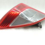 Toyota Yaris XP13 aizmugurējais kreisais aizmugurējais lukturis 815610D370 81561-0D370