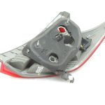 Toyota Yaris XP13 aizmugurējais kreisais aizmugurējais lukturis 815610D370 81561-0D370