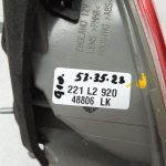 Toyota Yaris XP13 aizmugurējais kreisais aizmugurējais lukturis 815610D370 81561-0D370