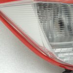 Toyota Yaris XP13 aizmugurējais kreisais aizmugurējais lukturis 815610D370 81561-0D370