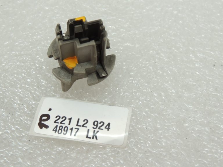 Toyota Yaris Verso P2 aizmugurējā apgaismojuma spuldzes turētājs 9007560015