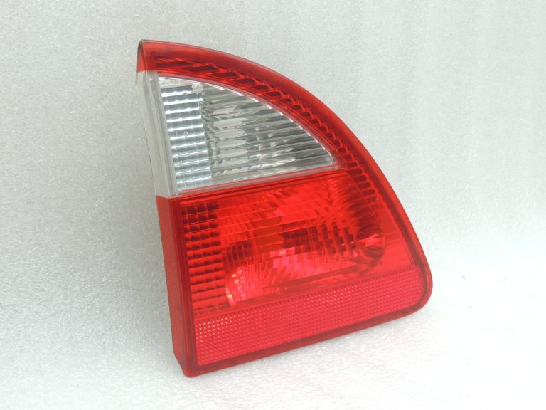 Ford Galaxy 2000-2003 Aizmugures gaisma Aizmugures kreisais iekšējais apgaismojums YM2113A603AB