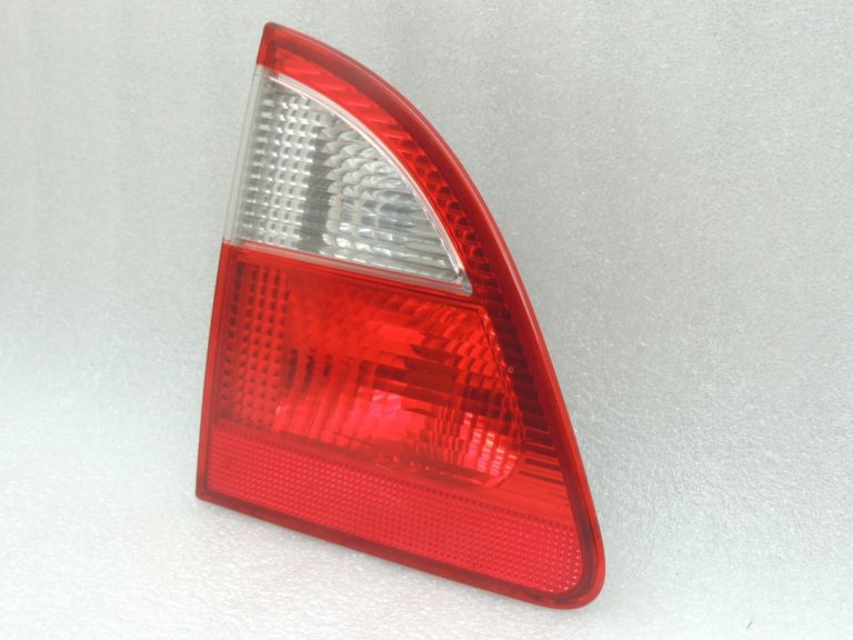 Ford Galaxy 2000-2003 Aizmugures gaisma Aizmugures kreisais iekšējais apgaismojums YM2113A603AB