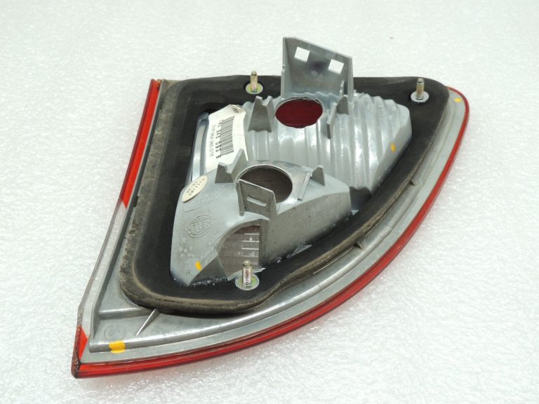 Ford Galaxy 2000-2003 Aizmugures gaisma Aizmugures kreisais iekšējais apgaismojums YM2113A603AB