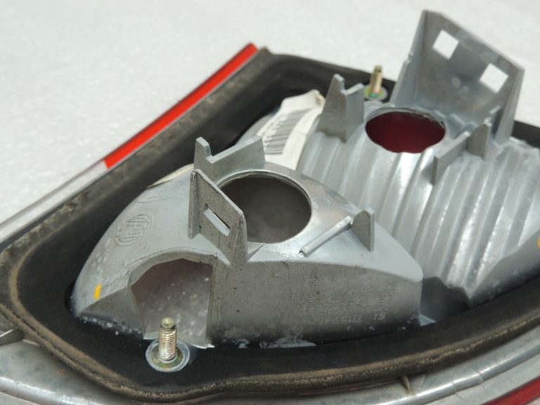 Ford Galaxy 2000-2003 Aizmugures gaisma Aizmugures kreisais iekšējais apgaismojums YM2113A603AB