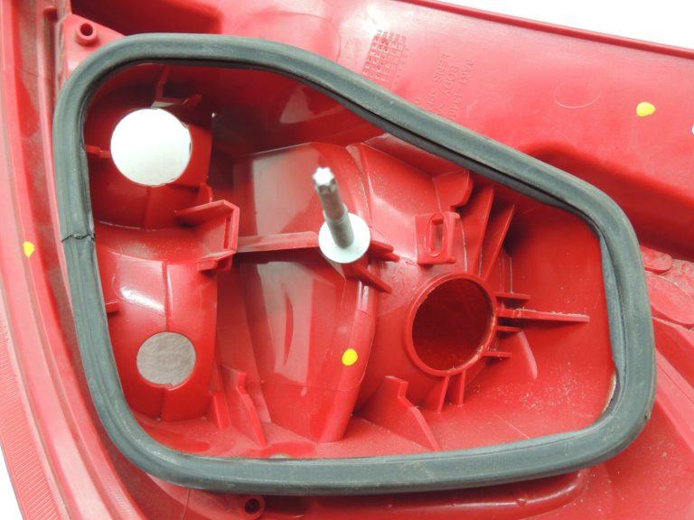 Ford fiesta VI hečbeks aizmugurējais kreisais lukturis 8A61-13405-AE