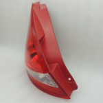 Ford fiesta VI hečbeks aizmugurējais kreisais lukturis 8A61-13405-AE