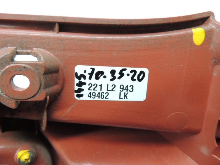 Mazda 5 CR Aizmugurējais kreisais aizmugurējais lukturis C235-51-180E
