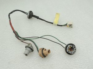 Mazda Premacy aizmugurējā labā luktura spuldzes turētājs CB0151155A