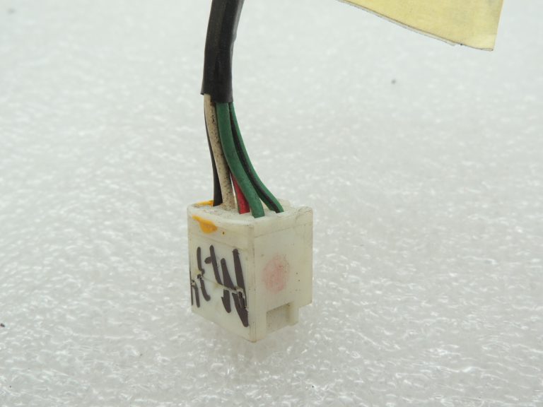 Mazda Premacy aizmugurējā labā luktura spuldzes turētājs CB0151155A
