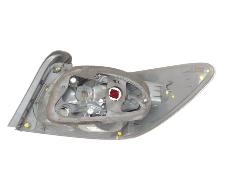 Mazda CX-7 aizmugurējais kreisais aizmugurējais lukturis E22151180D aizmugurējais kreisais lukturis