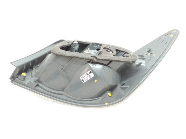 Mazda CX-7 aizmugurējais kreisais aizmugurējais lukturis E22151180D aizmugurējais kreisais lukturis