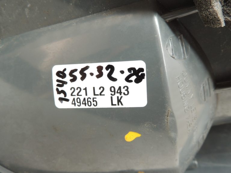 Mazda CX-7 aizmugurējais kreisais aizmugurējais lukturis E22151180D aizmugurējais kreisais lukturis