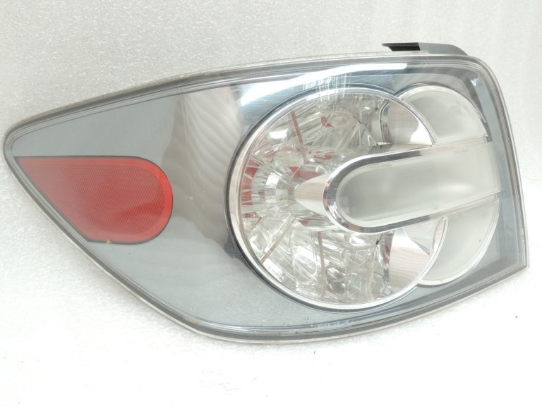 Mazda CX-7 aizmugurējais kreisais aizmugurējais lukturis E22151180D aizmugurējais kreisais lukturis