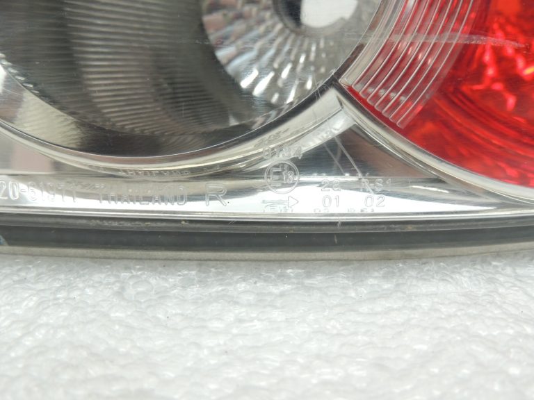 Mazda 6 Hečbeks ārējais aizmugurējais lukturis Labais aizmugurējais lukturis GJ6A51170E