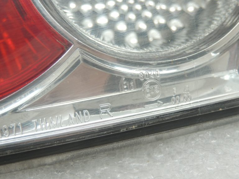 Mazda 6 Hečbeks Interjera aizmugurējais lukturis Labais aizmugurējais lukturis GJ6A513H8B
