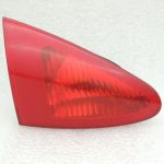 Alfa Romeo 147 (937. tips) 3 durvju aizmugurējais lukturis kreisās aizmugurējās gaismas iekšpusē 46556346