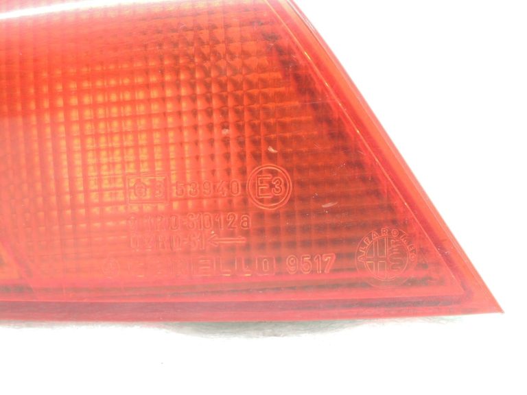 Alfa Romeo 166 (936. tips) Sedans Ārējais kreisais aizmugurējais lukturis 60597302