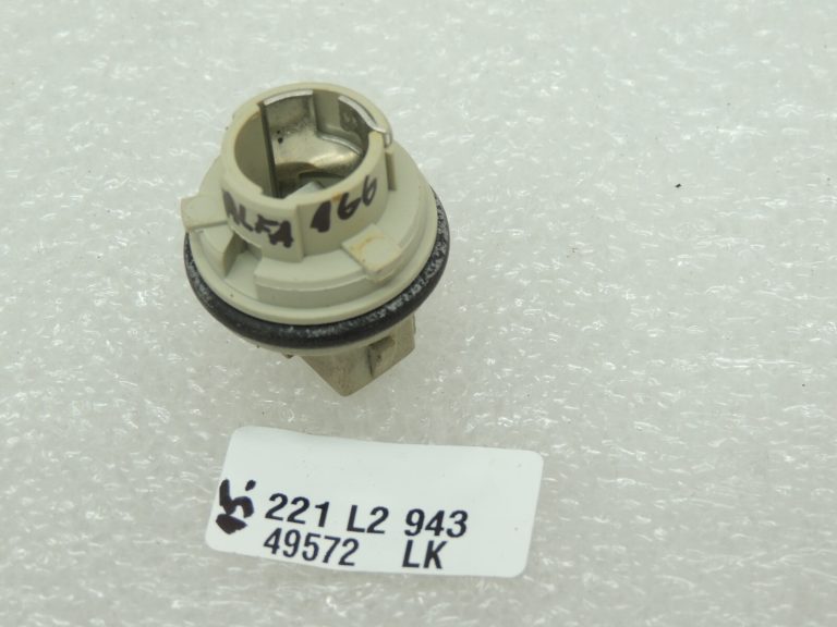 Alfa Romeo 166( tips 936) ārējā aizmugurējā apgaismojuma spuldzes turētājs spuldzes turētājs