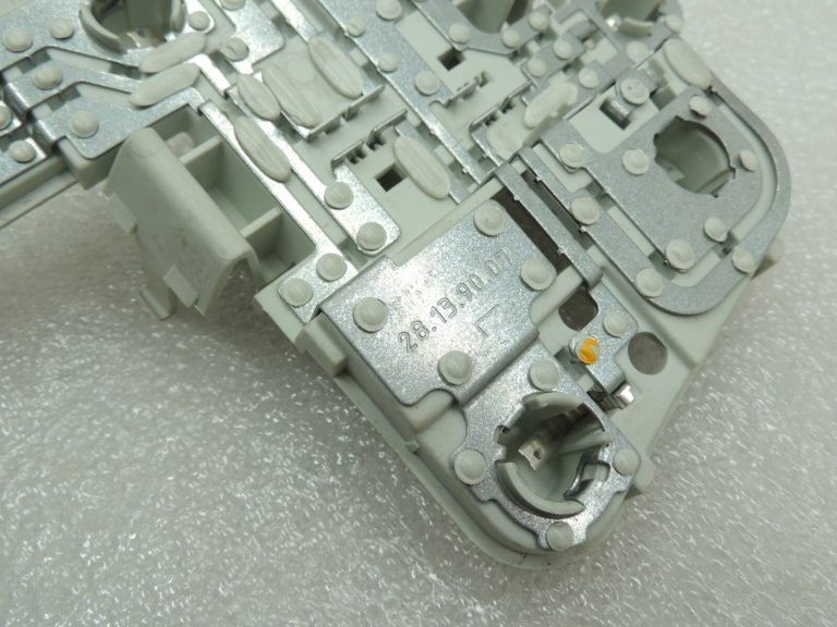 Volvo S40 II aizmugurējā apgaismojuma spuldzes turētājs spuldzes turētājs pa kreisi 30655430