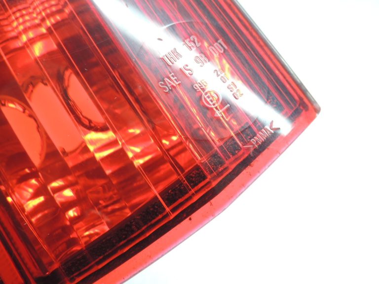 Volvo V70 II XC70 285 Aizmugurējais lukturis kreisais augšējais aizmugurējais lukturis 9483688