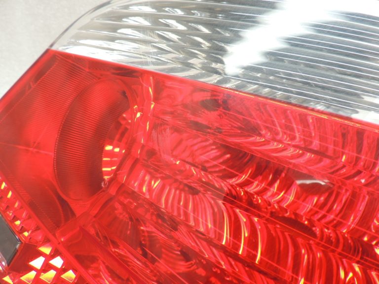 BMW 5. sērijas E60 Sedans Aizmugures lukturis Aizmugures labā puse 63217165738