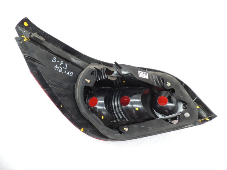 BMW 5. sērijas E60 Sedans Aizmugures lukturis Aizmugures labā puse 63217165738