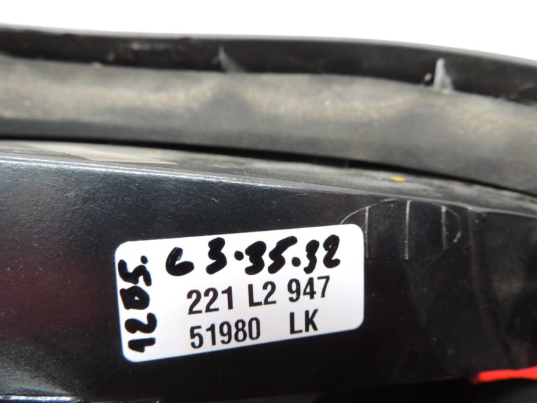 BMW 5. sērijas E60 Sedans Aizmugures lukturis Aizmugures labā puse 63217165738