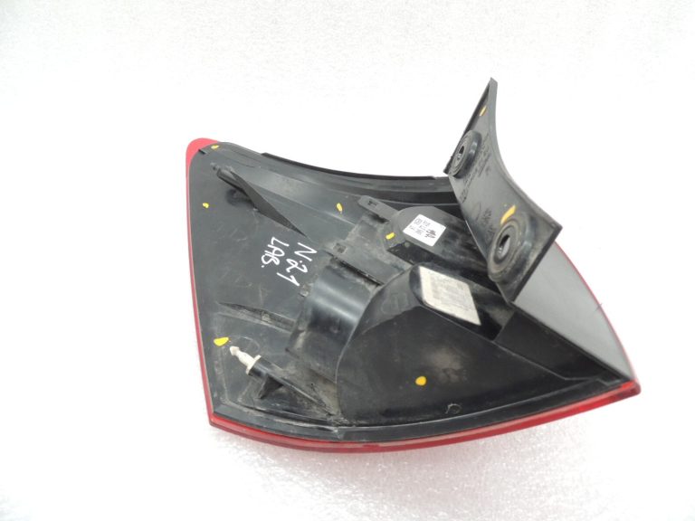 Nissan Qashqai J10 Aizmugurējais labais ārējais aizmugurējais lukturis 26554JD00A