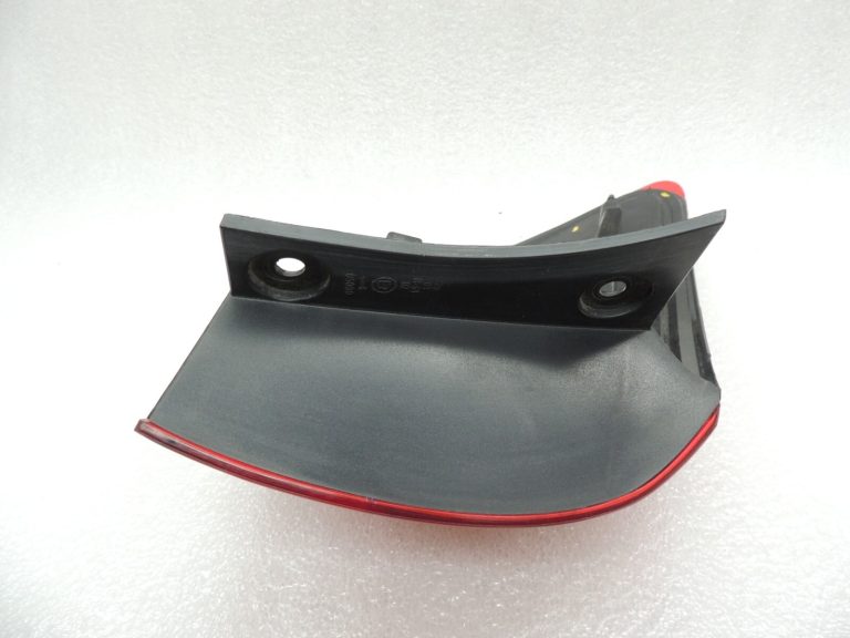 Nissan Qashqai J10 Aizmugurējais labais ārējais aizmugurējais lukturis 26554JD00A