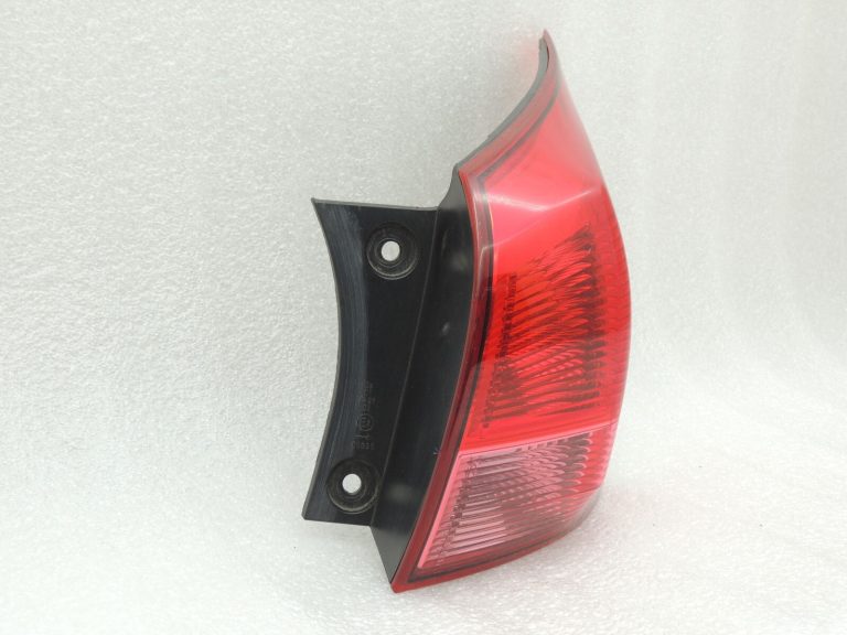 Nissan Qashqai J10 Aizmugurējais labais ārējais aizmugurējais lukturis 26554JD00A