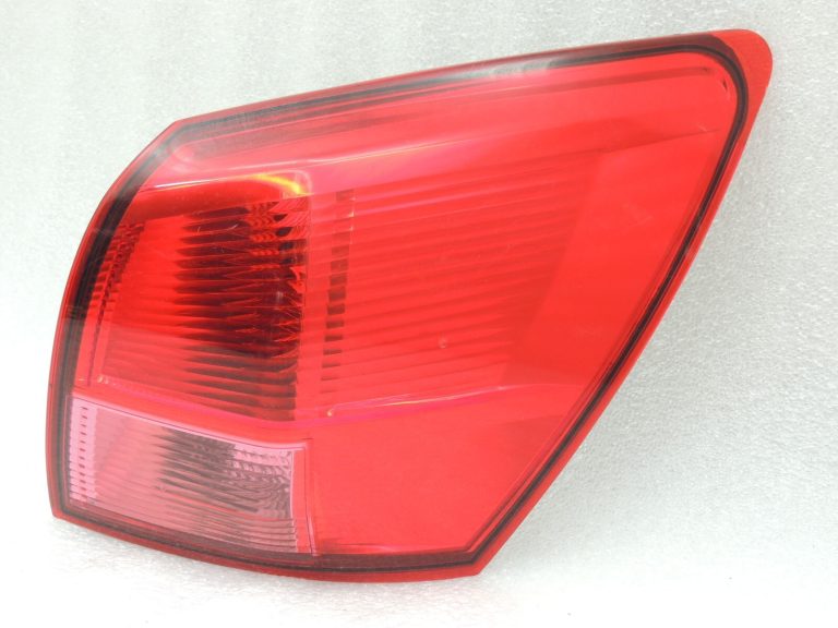 Nissan Qashqai J10 Aizmugurējais labais ārējais aizmugurējais lukturis 26554JD00A