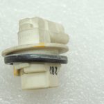 Nissan Qashqai J10 aizmugurējā apgaismojuma spuldzes turētājs spuldzes turētājs salons 26242AU400