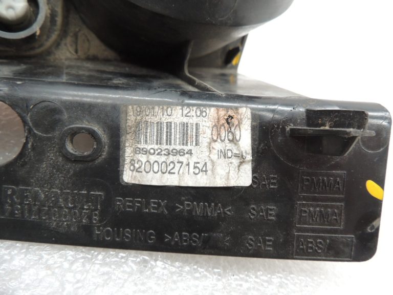 Renault Espace IV Aizmugures miglas lukturis Aizmugures labās puses miglas lukturis 8200027154