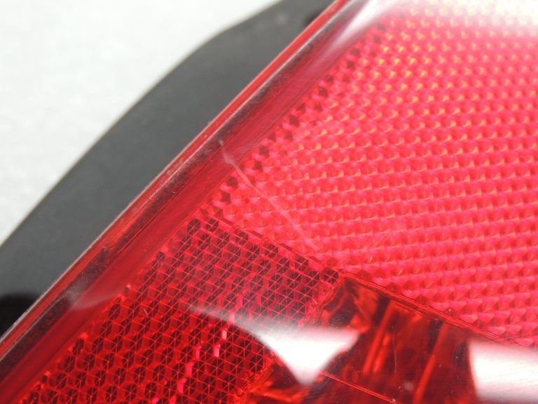 Renault Clio III Hečbeks 05-09 Aizmugures lukturis pa labi Aizmugures lukturis 8200459960