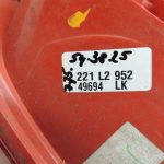 Renault Clio III Hečbeks 05-09 Aizmugures lukturis pa labi Aizmugures lukturis 8200459960