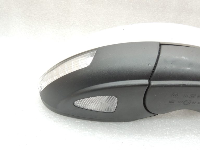 VW Tiguan 5N Ārējais spogulis pa labi DECKABLE B9A / LB9A 5N1857502AK
