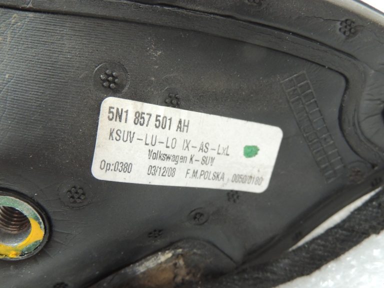 VW Tiguan 5N Ārējais spogulis kreisais DECKABLE B9A / LB9A 5N1857501AH