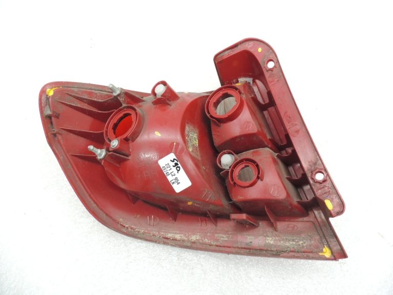 Hyundai Getz 06- Aizmugurējais lukturis labais aizmugurējais lukturis 924201C500