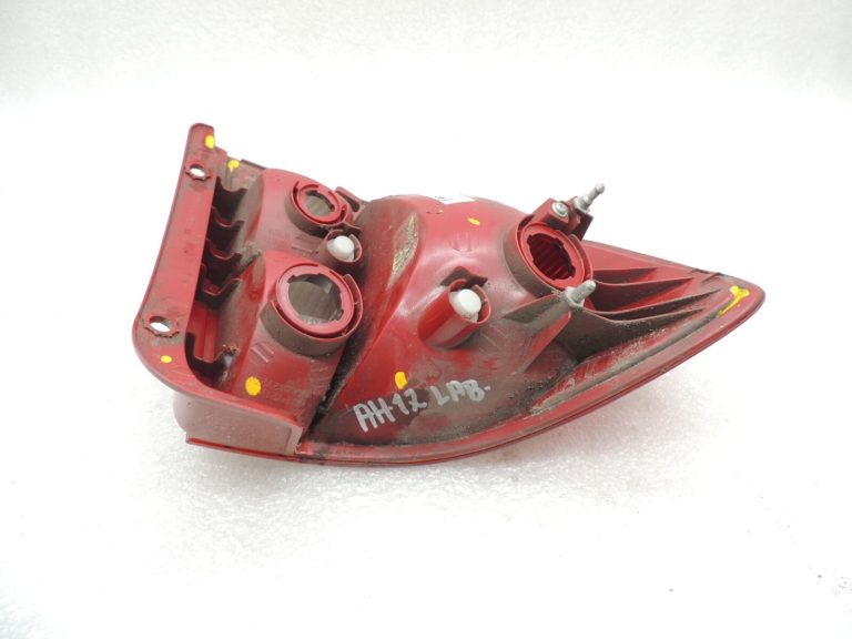 Hyundai Getz 06- Aizmugurējais lukturis labais aizmugurējais lukturis 924201C500
