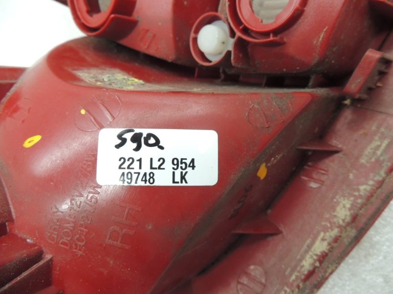 Hyundai Getz 06- Aizmugurējais lukturis labais aizmugurējais lukturis 924201C500