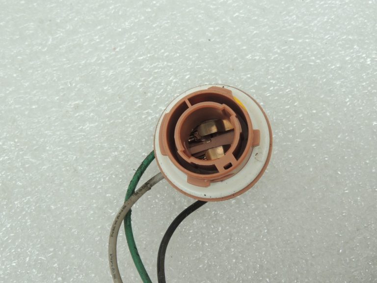 Hyundai Getz 02-05 aizmugurējā luktura kronšteins kreisais vai labais 924191C010