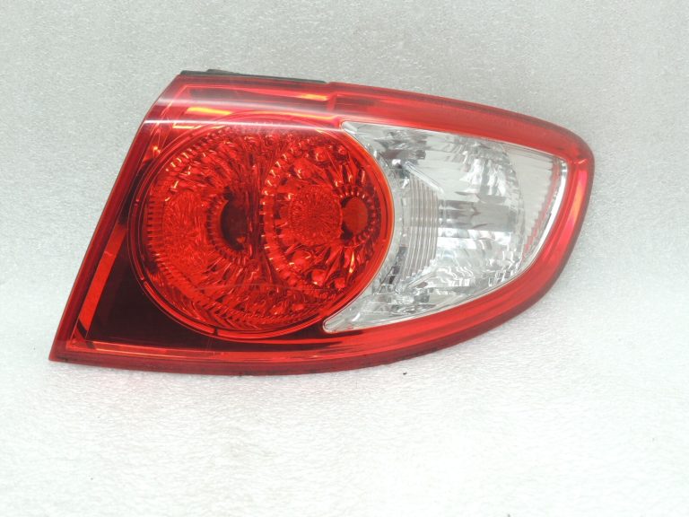 Hyundai Santa FE II 05-09 Ārējais aizmugurējais lukturis labais aizmugurējais lukturis 924202B000