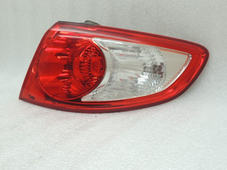 Hyundai Santa FE II 05-09 Ārējais aizmugurējais lukturis labais aizmugurējais lukturis 924202B000