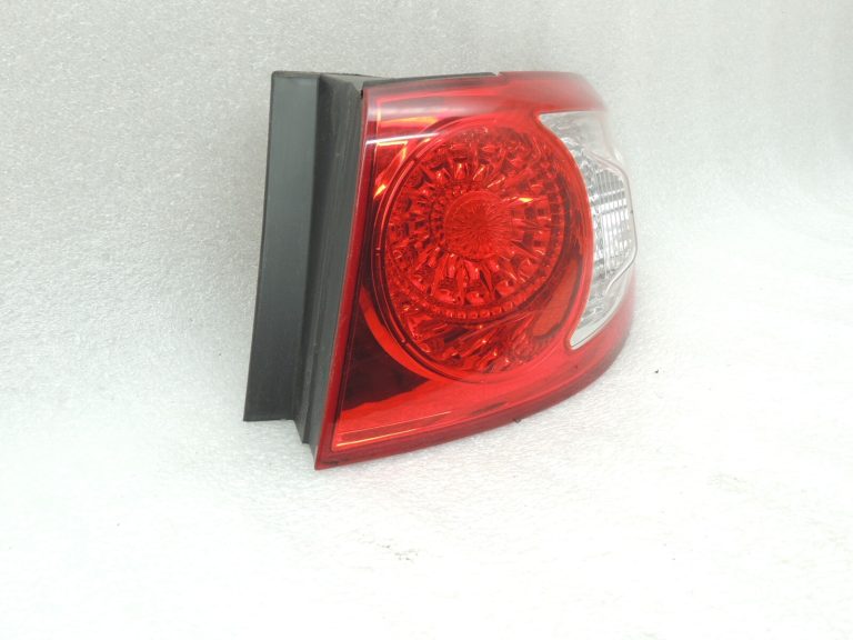 Hyundai Santa FE II 05-09 Ārējais aizmugurējais lukturis labais aizmugurējais lukturis 924202B000