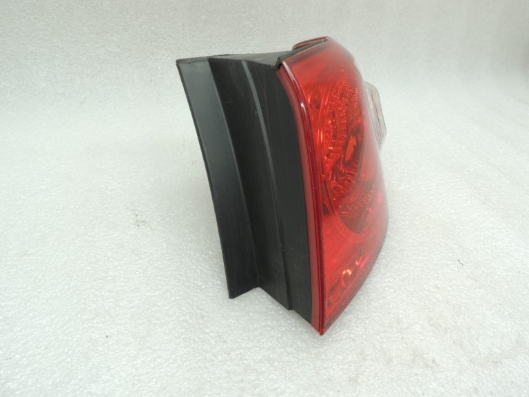 Hyundai Santa FE II 05-09 Ārējais aizmugurējais lukturis labais aizmugurējais lukturis 924202B000
